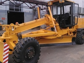 Грейдер ДЗ-180